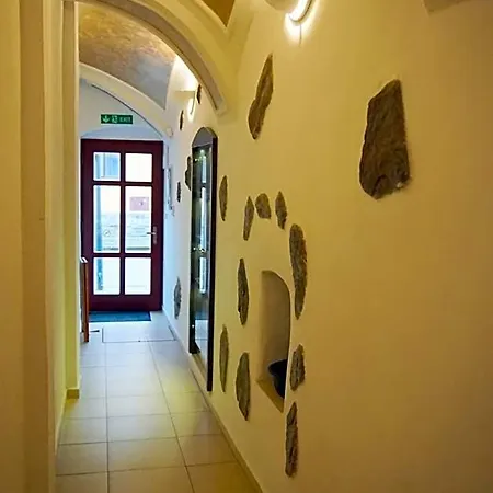 Garni Hotel